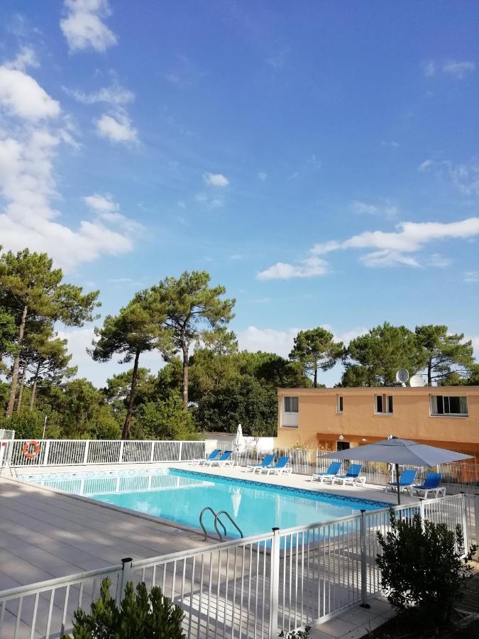 Les Grands Pins Appartement Carcans Buitenkant foto